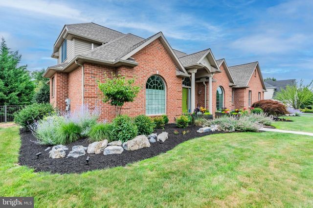 33 EMLYN LANE, Mechanicsburg, PA 17055