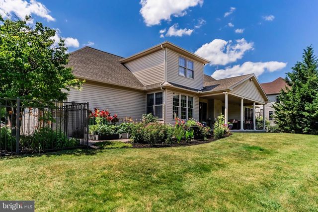 33 EMLYN LANE, Mechanicsburg, PA 17055