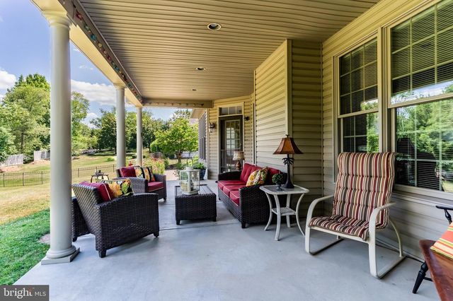 33 EMLYN LANE, Mechanicsburg, PA 17055