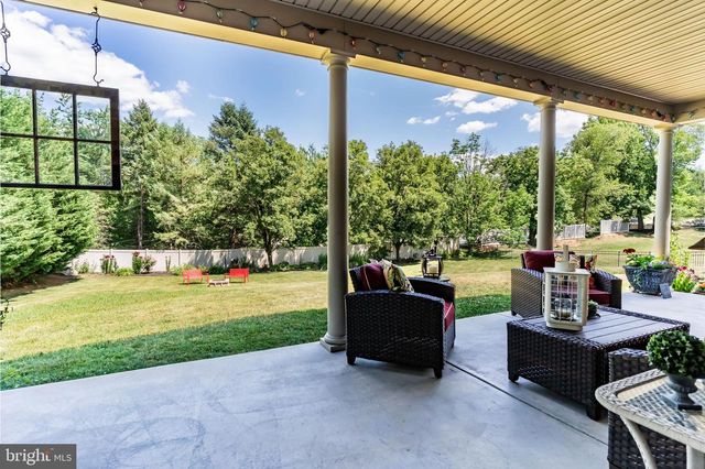 33 EMLYN LANE, Mechanicsburg, PA 17055