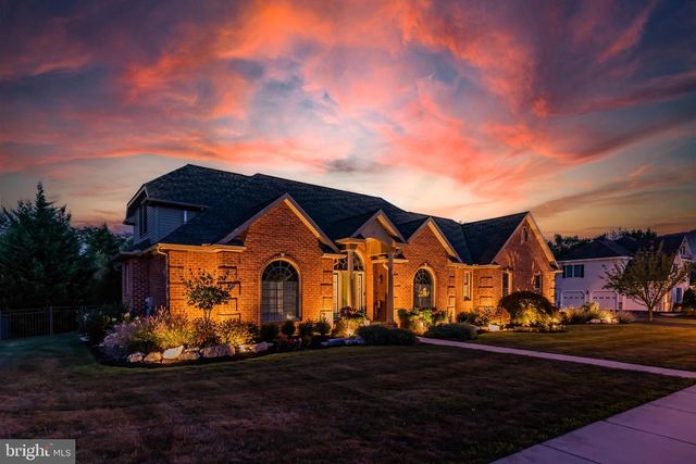 33 EMLYN LANE, Mechanicsburg, PA 17055