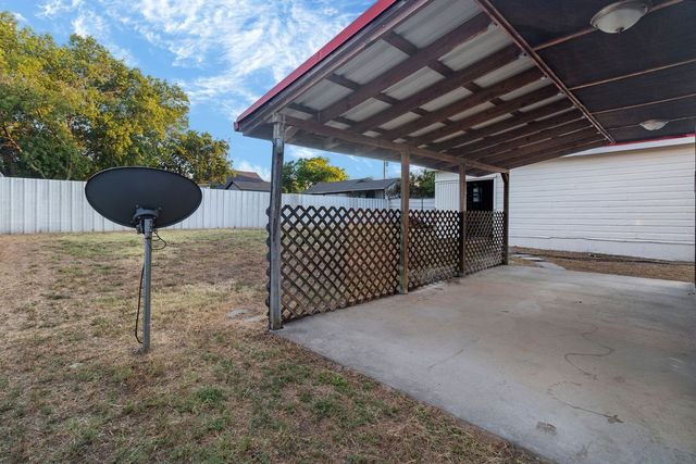 8615 Ronnie Street, White Settlement, TX 76108
