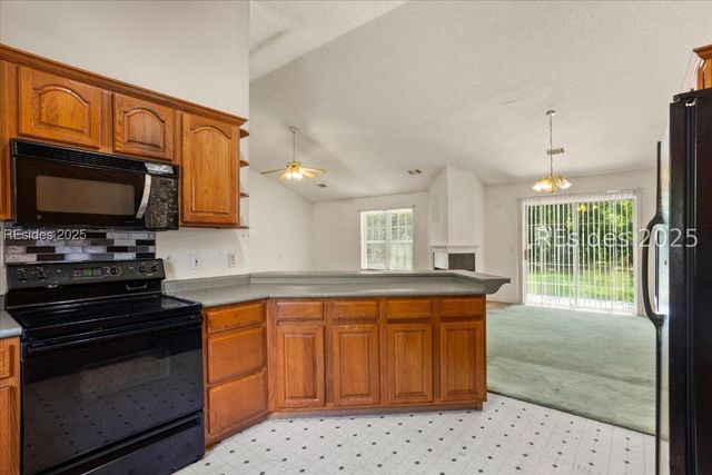 7 Wellena Ct, Beaufort, SC 29906