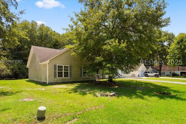 7 Wellena Ct, Beaufort, SC 29906