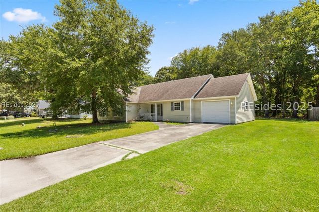 7 Wellena Ct, Beaufort, SC 29906