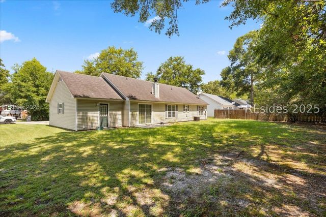 7 Wellena Ct, Beaufort, SC 29906