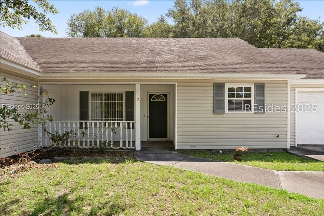 7 Wellena Ct, Beaufort, SC 29906
