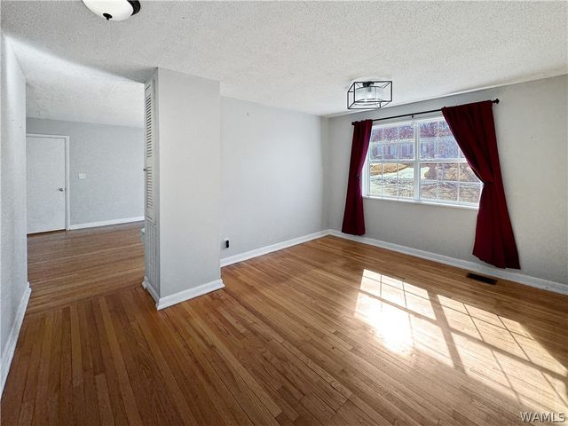 1402 14th E, Tuscaloosa, AL 35404