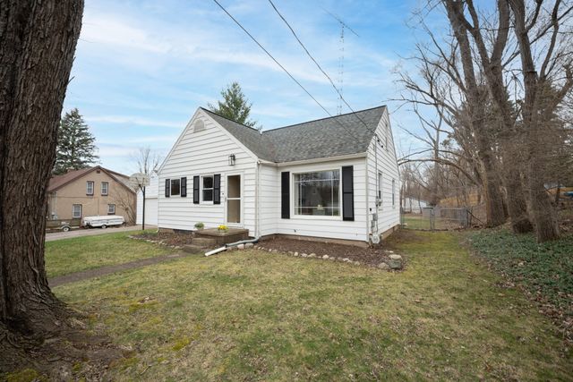 1603 Friendly Avenue, Portage, MI 49002