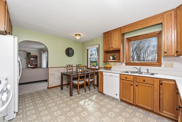 1603 Friendly Avenue, Portage, MI 49002