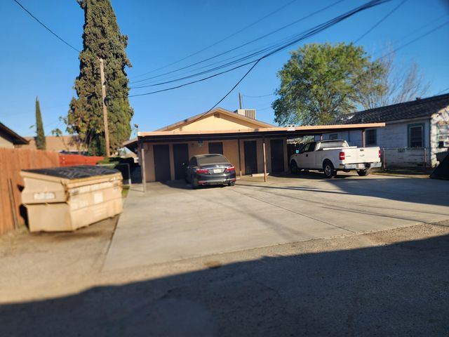 311 S Pratt Street, Tulare, CA 93274