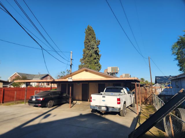 311 S Pratt Street, Tulare, CA 93274