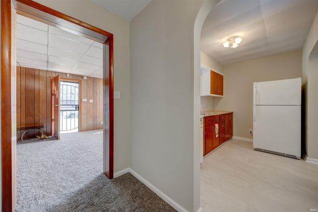 1101 Ravenswood Drive, Evansville, IN 47714