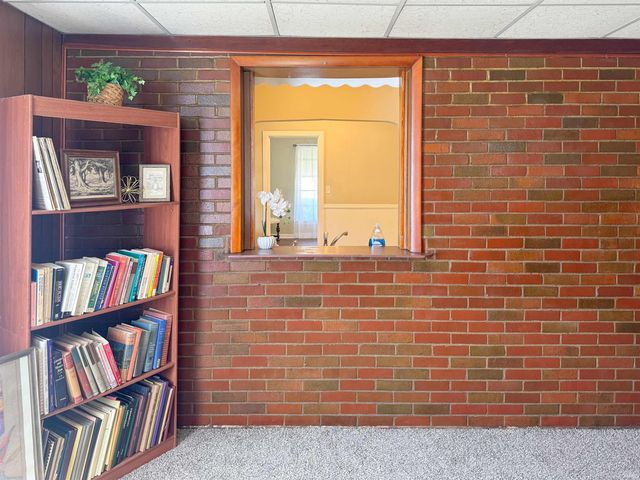 1101 Ravenswood Drive, Evansville, IN 47714