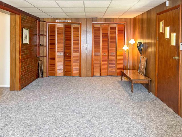 1101 Ravenswood Drive, Evansville, IN 47714