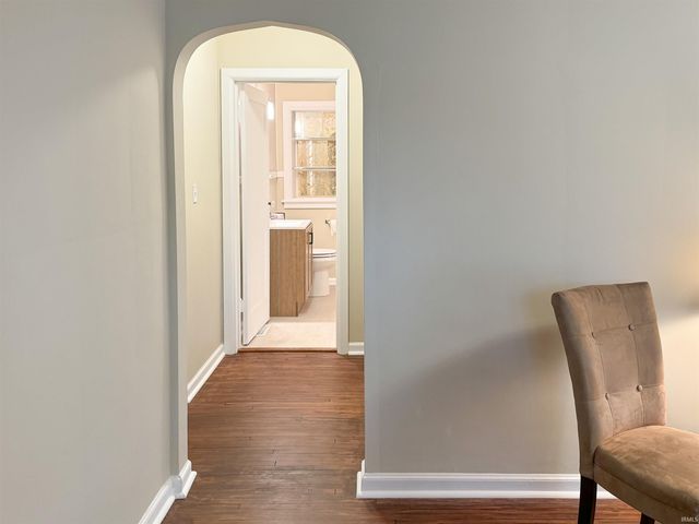 1101 Ravenswood Drive, Evansville, IN 47714