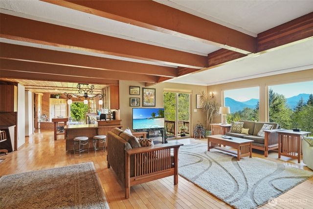 289 Long and Winding Road, Randle, WA 98377