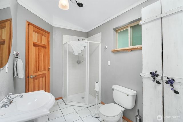 289 Long and Winding Road, Randle, WA 98377