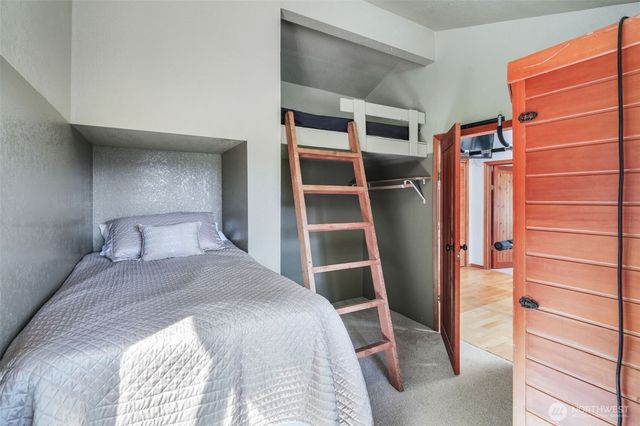 289 Long and Winding Road, Randle, WA 98377