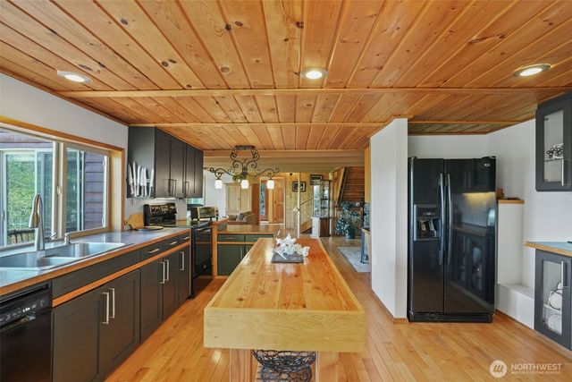 289 Long and Winding Road, Randle, WA 98377