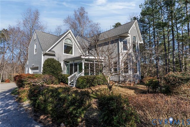 14406 Fox Knoll Dr, South Chesterfield, VA 23834