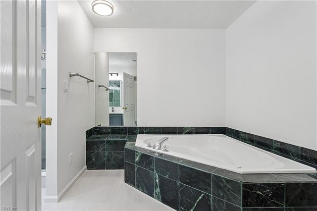125 Brightwood TER, Yorktown, VA 23690
