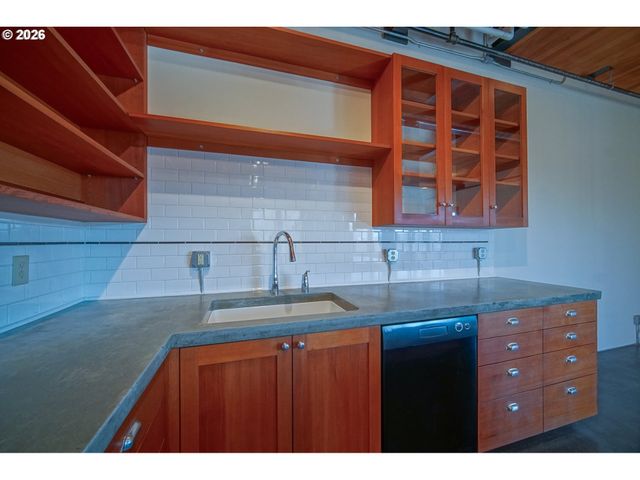 321 MILL St 5, Eugene, OR 97401