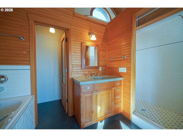 321 MILL St 5, Eugene, OR 97401