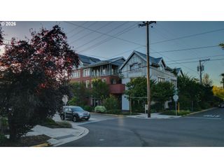 321 MILL St 5, Eugene, OR 97401