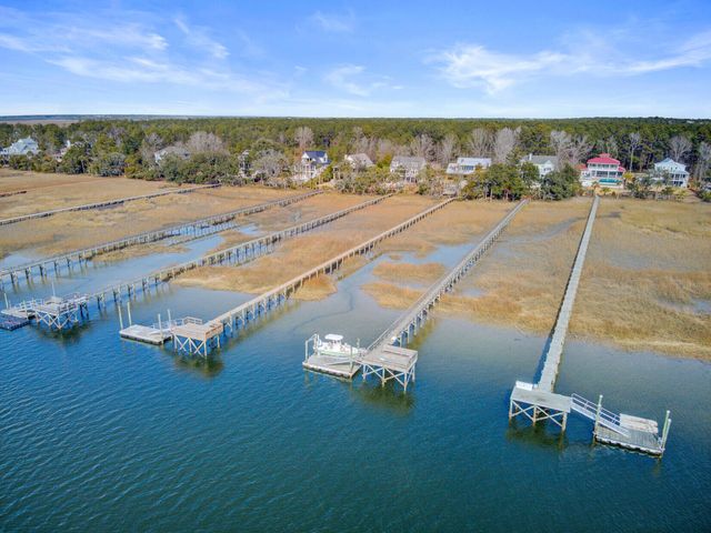 1476 Dupree Creek Road, Awendaw, SC 29429