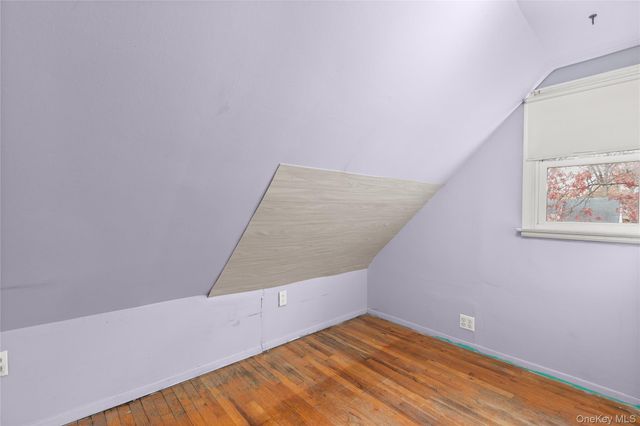 6 Dunwoodie Avenue, West Islip, NY 11795