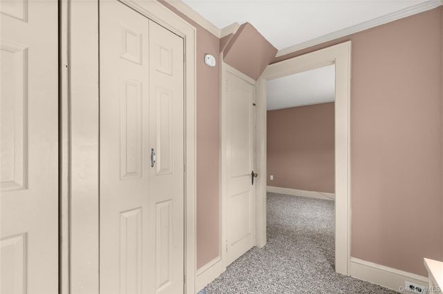 6 Dunwoodie Avenue, West Islip, NY 11795