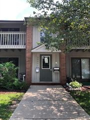 35471 Hickory Woods Dr 6, Clinton Township, MI 48035