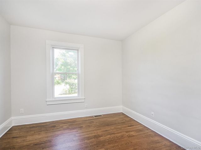 114 Sea Cliff Avenue apt. 1, Glen Cove, NY 11542