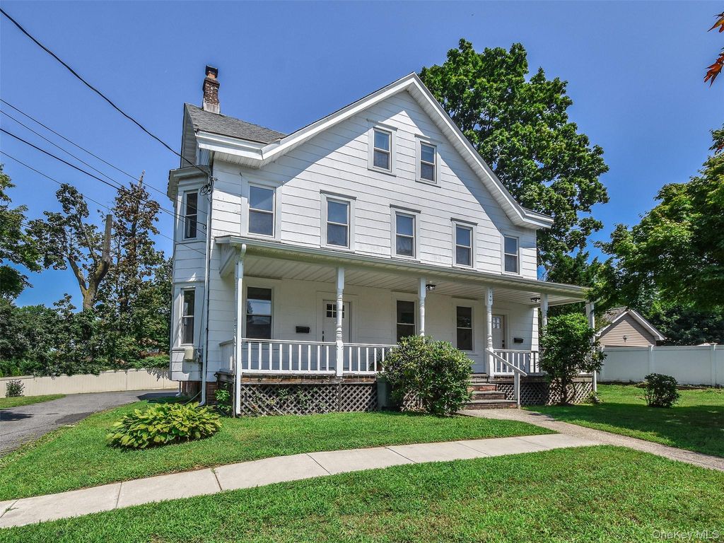 114 Sea Cliff Avenue apt. 1, Glen Cove, NY 11542