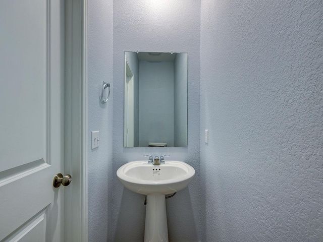 1716 FRONTENAC ST, Leander, TX 78641
