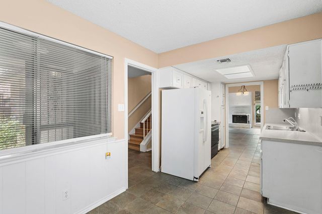 8301 Greenslope DR, Austin, TX 78759