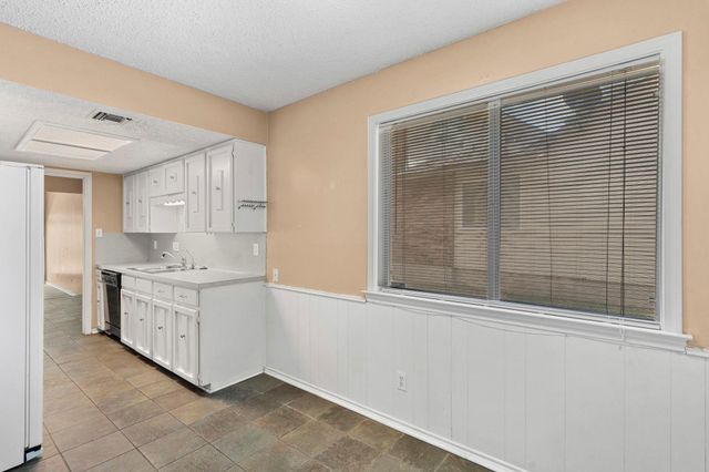 8301 Greenslope DR, Austin, TX 78759