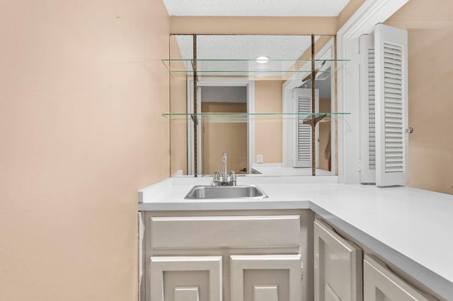 8301 Greenslope DR, Austin, TX 78759