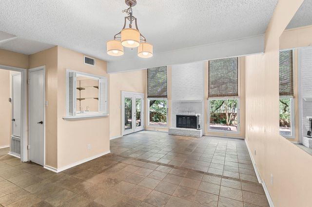 8301 Greenslope DR, Austin, TX 78759
