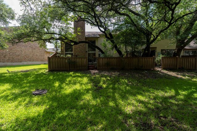 8301 Greenslope DR, Austin, TX 78759