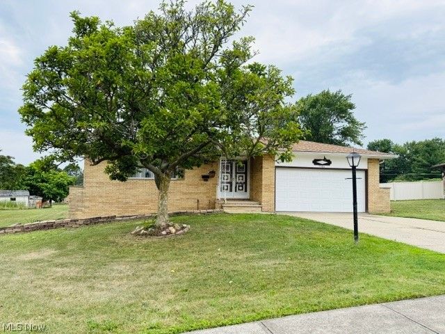 7586 S Tamarack Drive, Parma, OH 44134