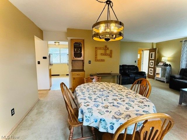 7586 S Tamarack Drive, Parma, OH 44134