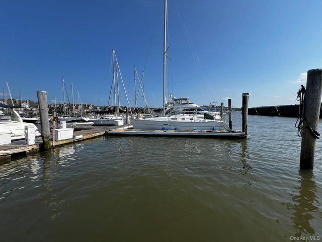 D-20 Half Moon Bay Marina, Croton-on-hudson, NY 10520