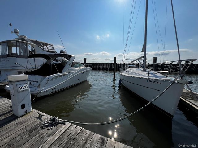 D-20 Half Moon Bay Marina, Croton-on-hudson, NY 10520