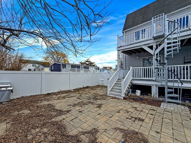 31 Dunn Rd, Revere, MA 02151