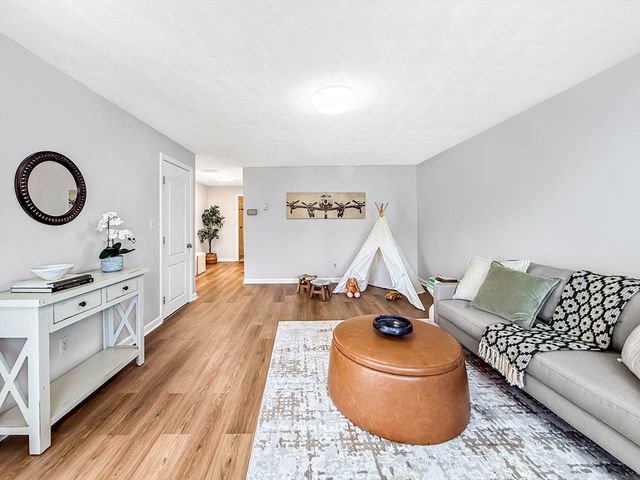 31 Dunn Rd, Revere, MA 02151