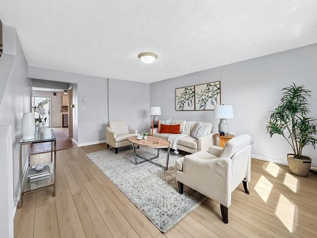 31 Dunn Rd, Revere, MA 02151