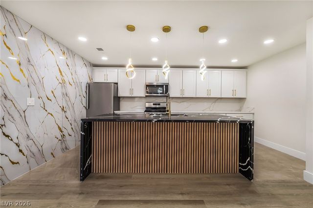 2200 South Fort Apache Road 2073, Las Vegas, NV 89117