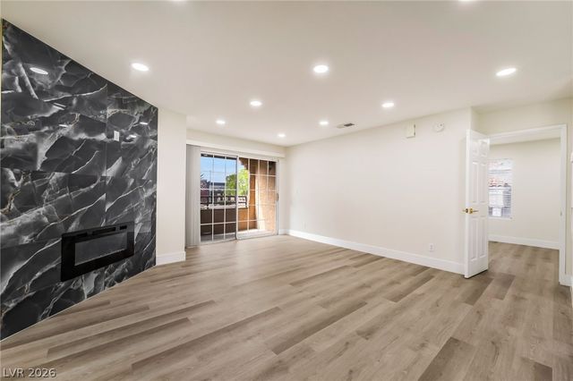 2200 South Fort Apache Road 2073, Las Vegas, NV 89117